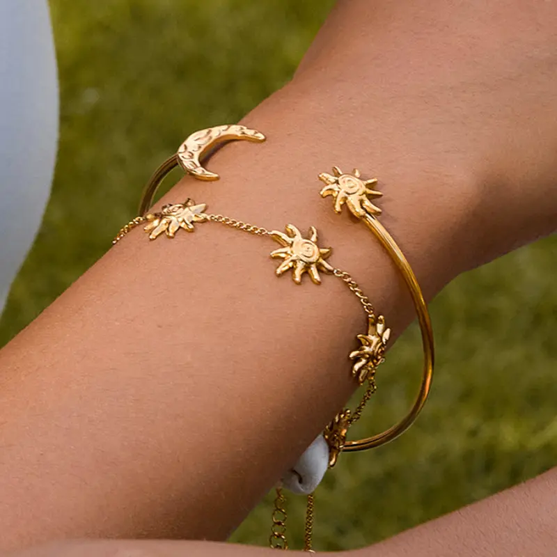 Moon and star bracelet design by HonHo Jewelry